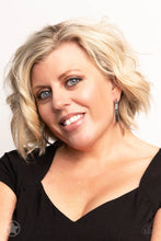 Load image into Gallery viewer, GLITZY By Association - Gunmetal/White Earring #1202