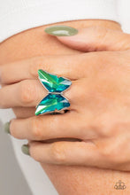 Load image into Gallery viewer, Fluorescent Flutter - Green Ring #312
