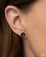 Load image into Gallery viewer, August Breathtaking Birthstone - Green Post Earring #5270
