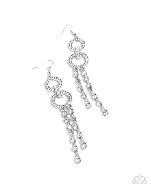 Chic Crowd - White Earring #5316