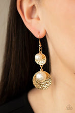 Load image into Gallery viewer, Pearl Dive - Gold Earring #738
